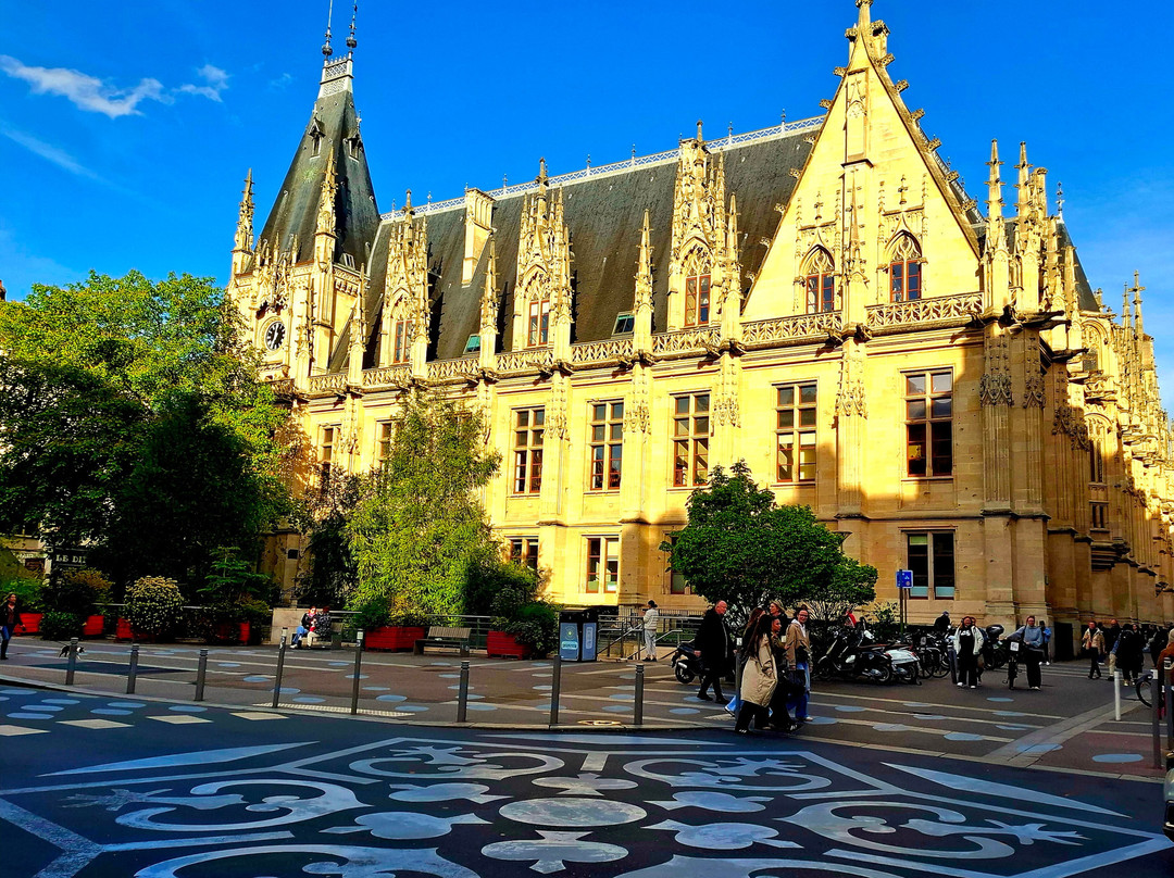 Place du Vieux-Marché-鲁昂必去景点