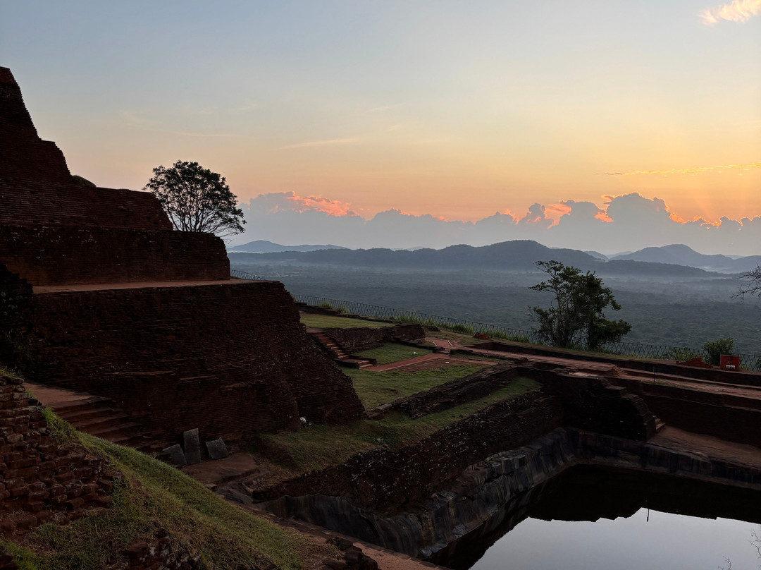 Indunil tours Sri Lanka-Deniyaya必去景点