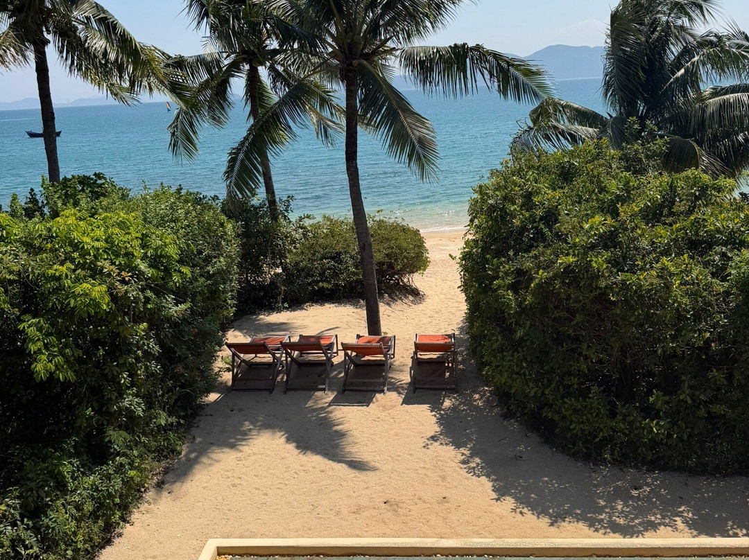 宁凡湾六善酒店主图