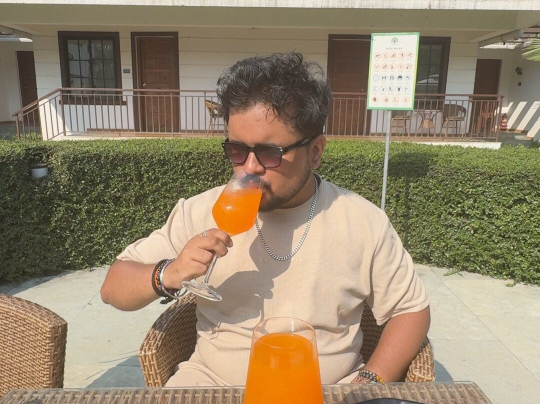 瓦尔萨酒店主图