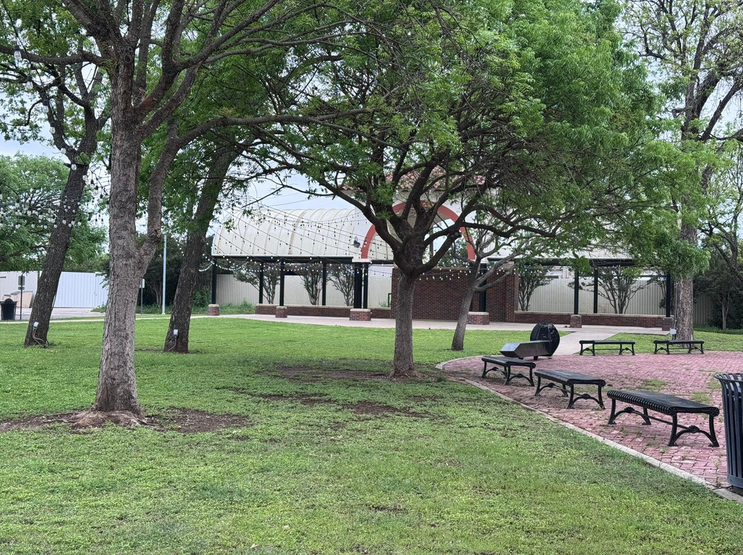 Santa Fe Railroad Depot and Harvey House-Brownwood必去景点