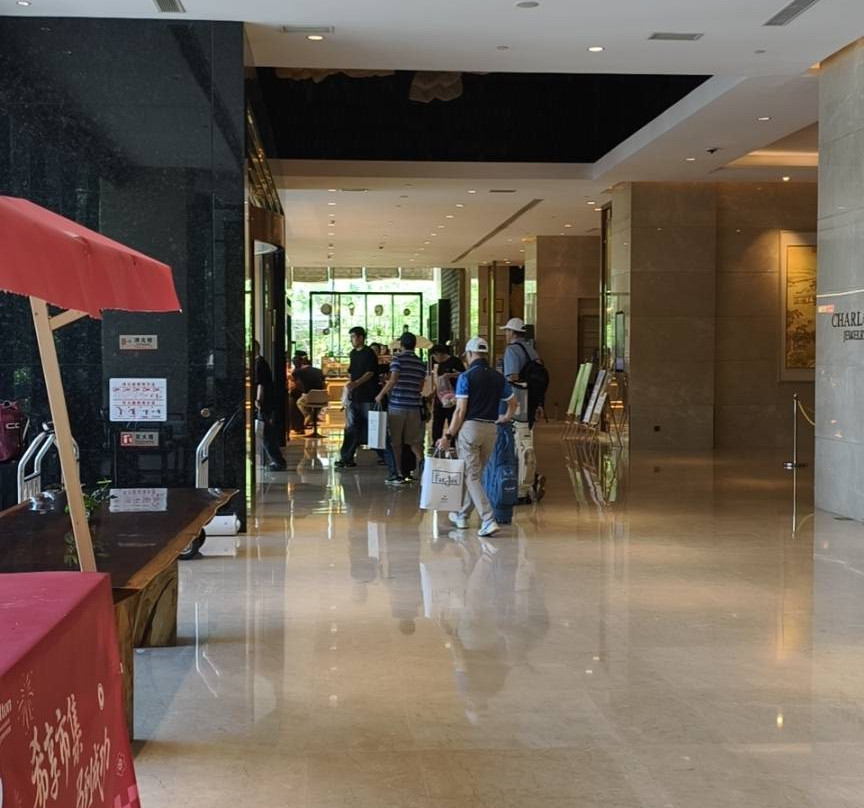 武汉世茂希尔顿酒店主图