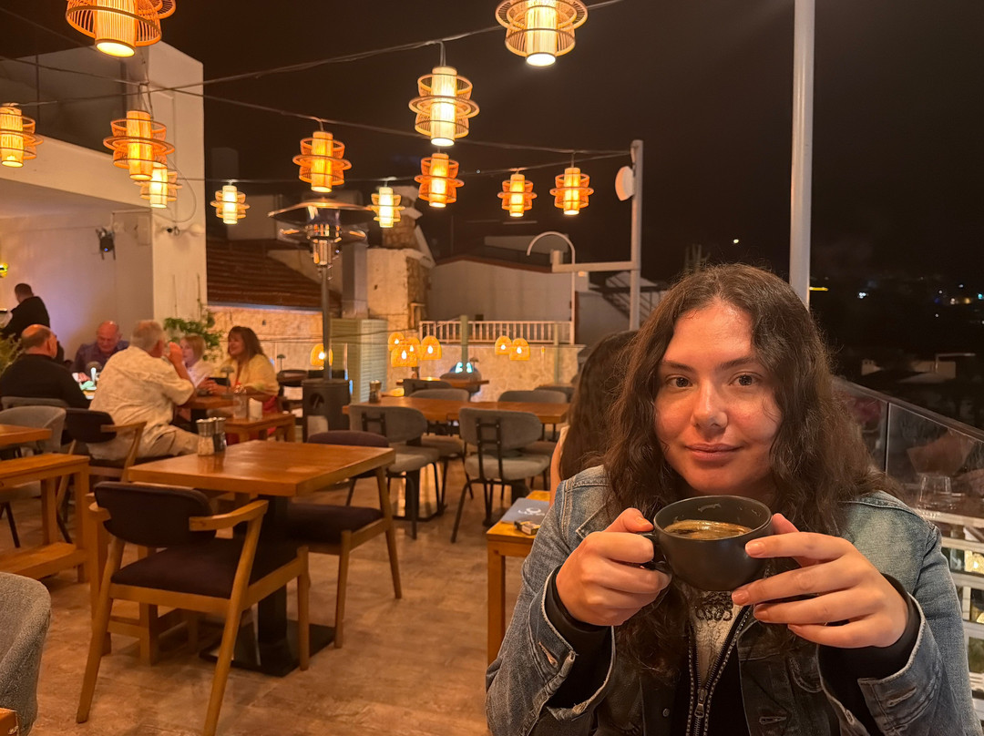 Luna Restaurant & Bar