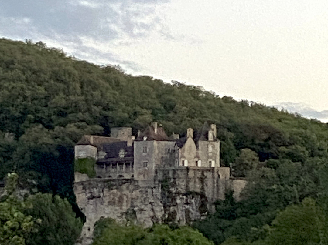 Chateau Cenevieres-Cenevieres必去景点