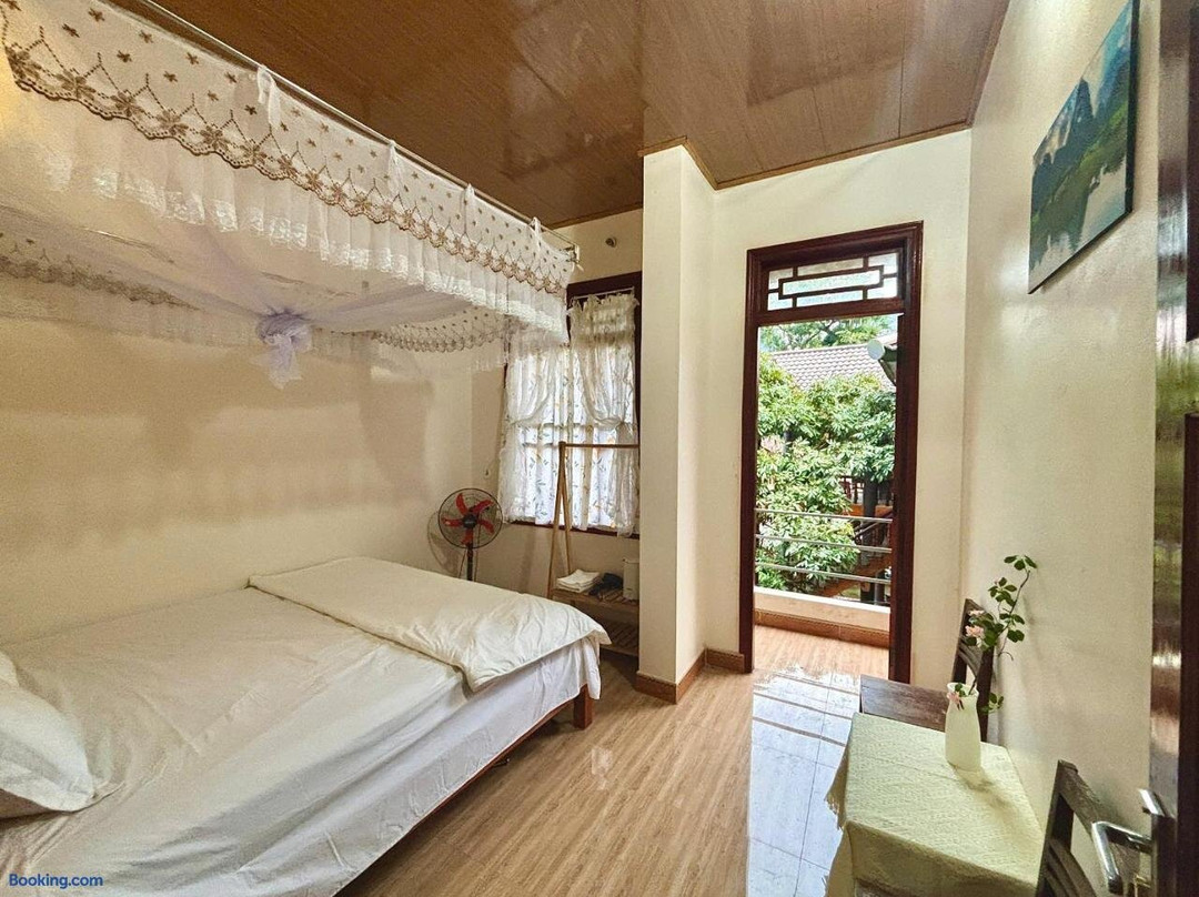 A Tung House Ban Gioc