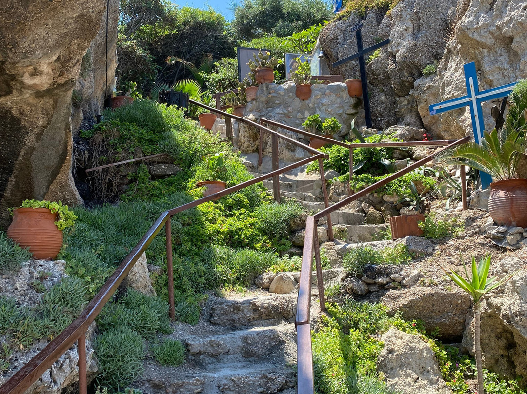 Cave Archangel Michael Panormitis-罗德城必去景点
