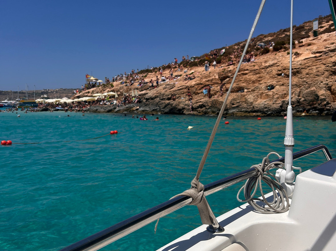 Comino Waves Boat Charters Malta-史克华必去景点