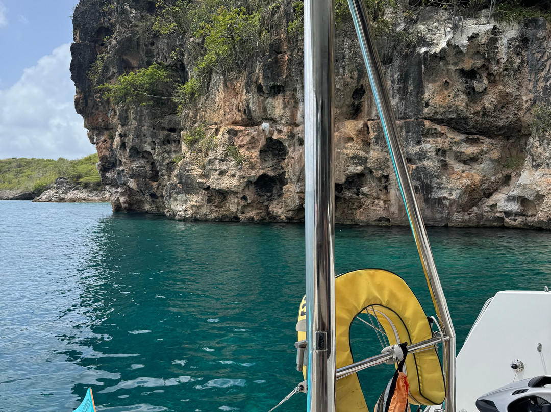 Pyratz, Gourmet Sailing-辛普森湾必去景点