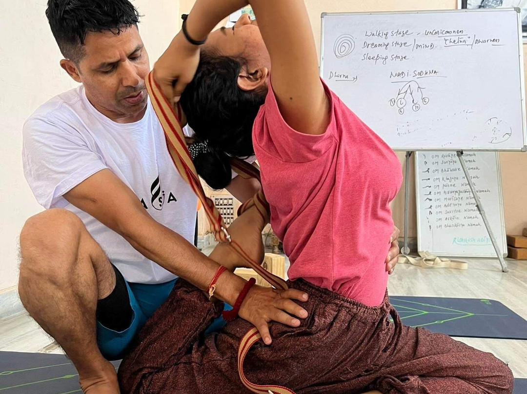 Rishikesh Adiyogi Yoga School