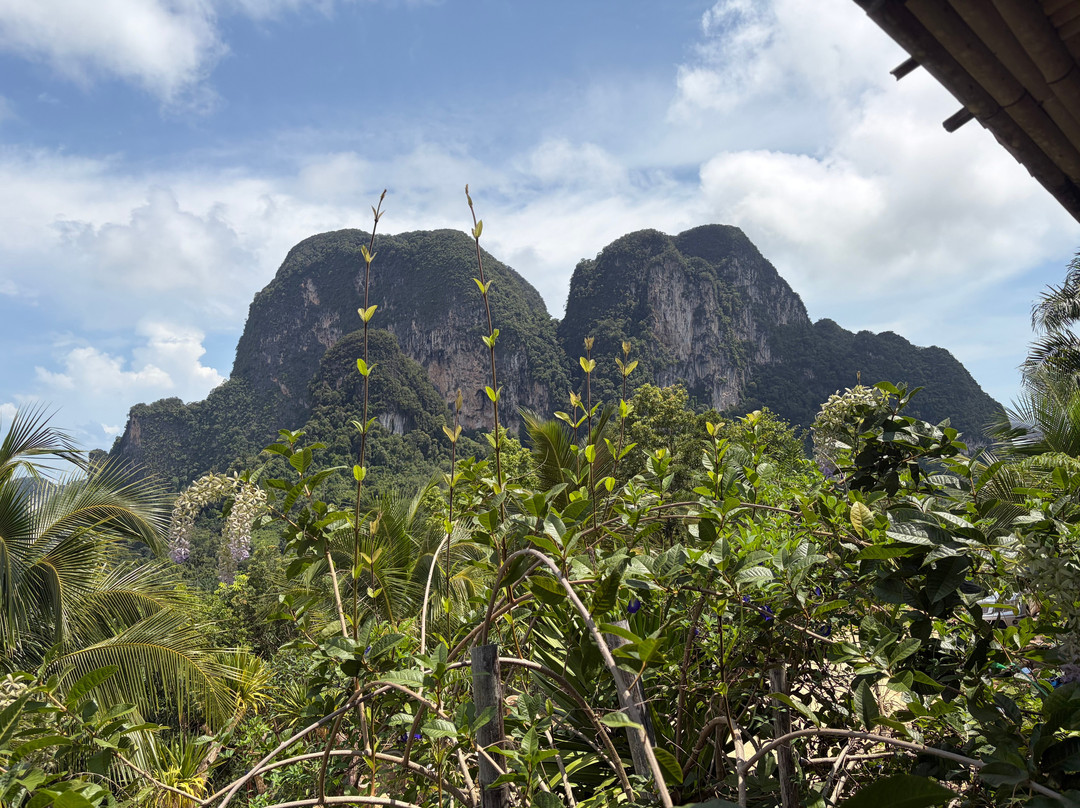 Kuan Nom Saow Restaurant And Viewpoint