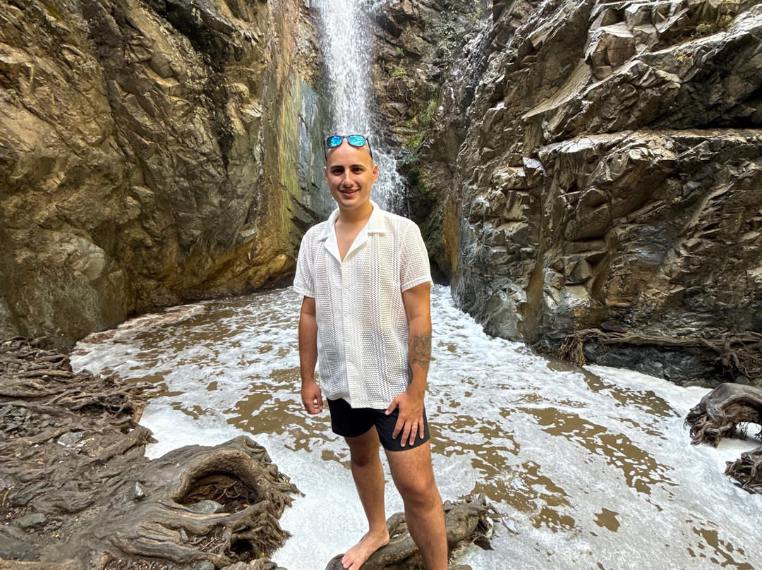 Millomeris Waterfall-帕拉翠斯必去景点