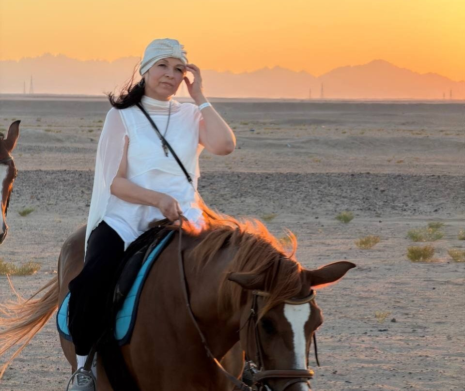 Horse Trips Iryna-赫尔格达必去景点