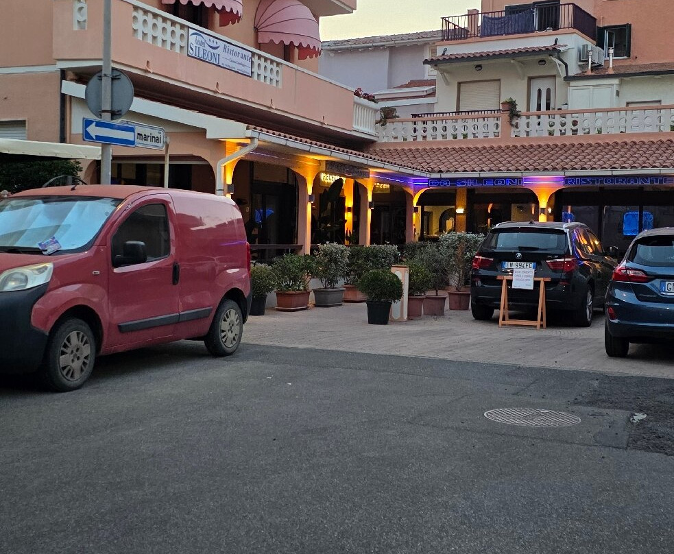 西莱奥尼酒店主图
