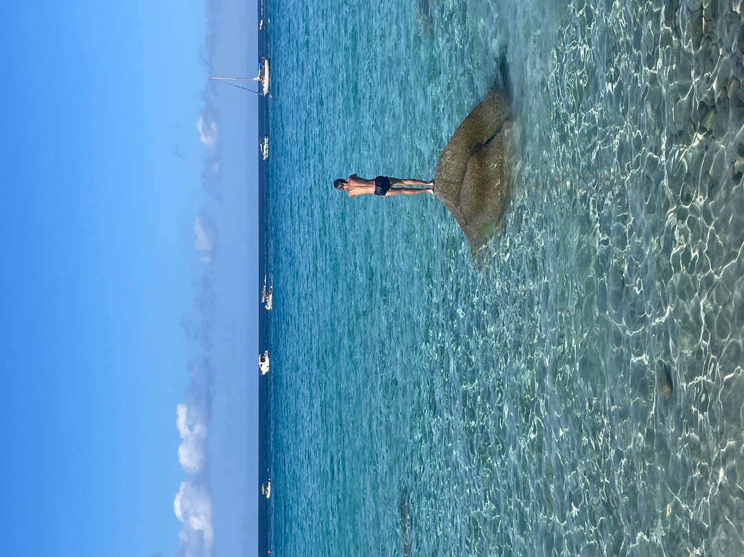 Spiaggia di Mari Pintau-夸尔图－圣埃莱娜必去景点