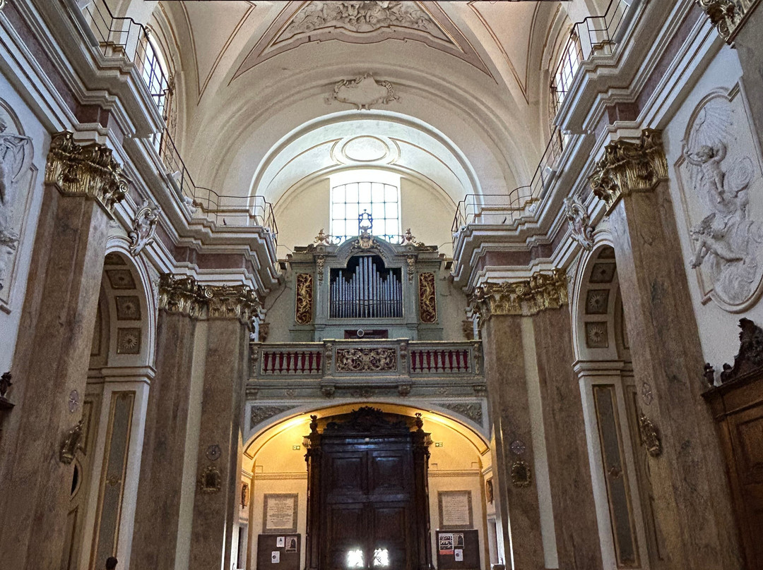 Chiesa di Santa Maria del Suffragio-拉奎拉必去景点