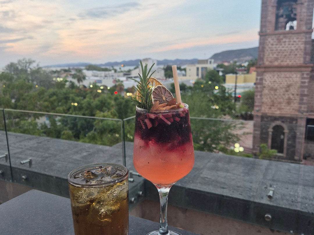 拉巴斯大教堂酒店主图