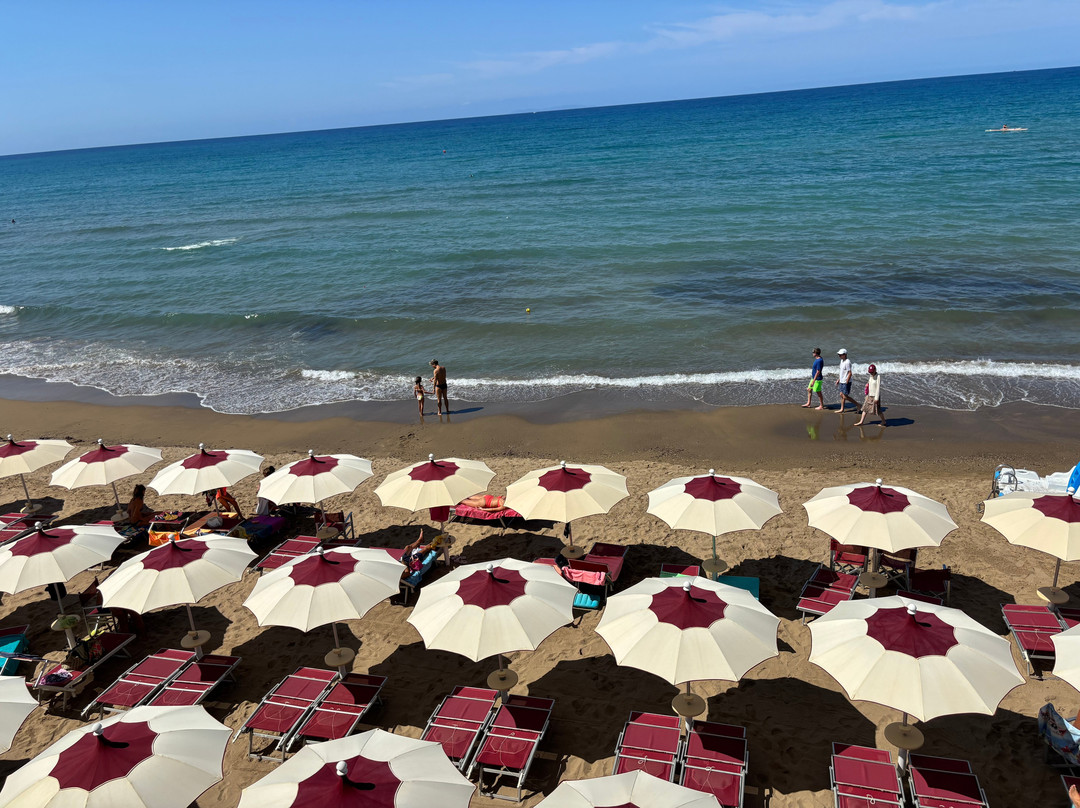 Stabilimento Balneare La Barcaccina-圣温琴佐必去景点