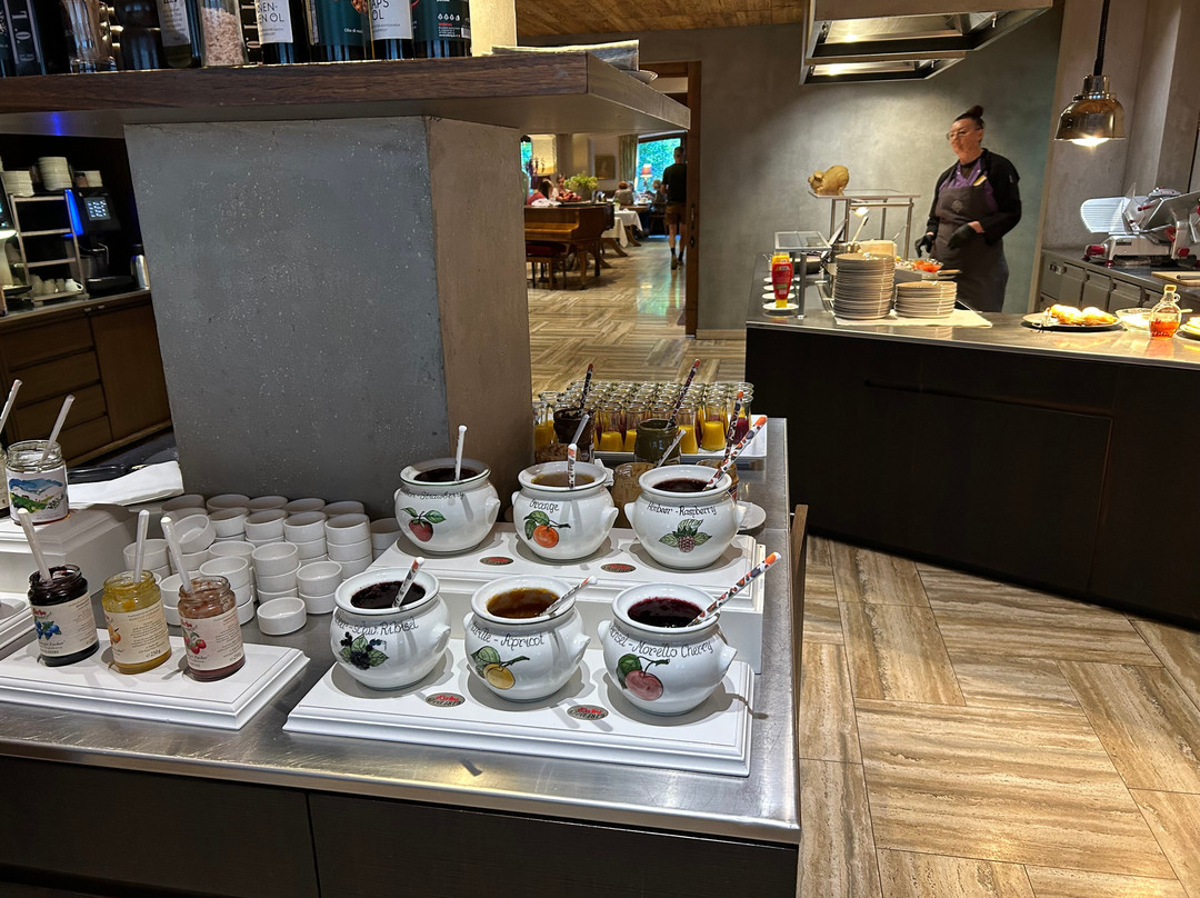 伊莉萨白尊贵私人度假酒店主图
