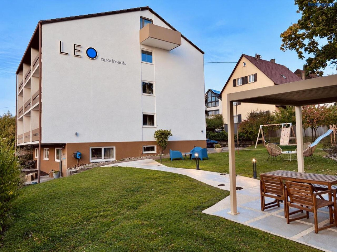 LEO Apartments