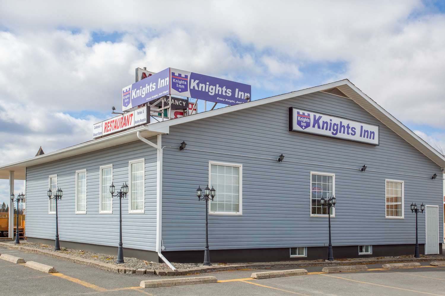 Knights Inn Woodstock-官方