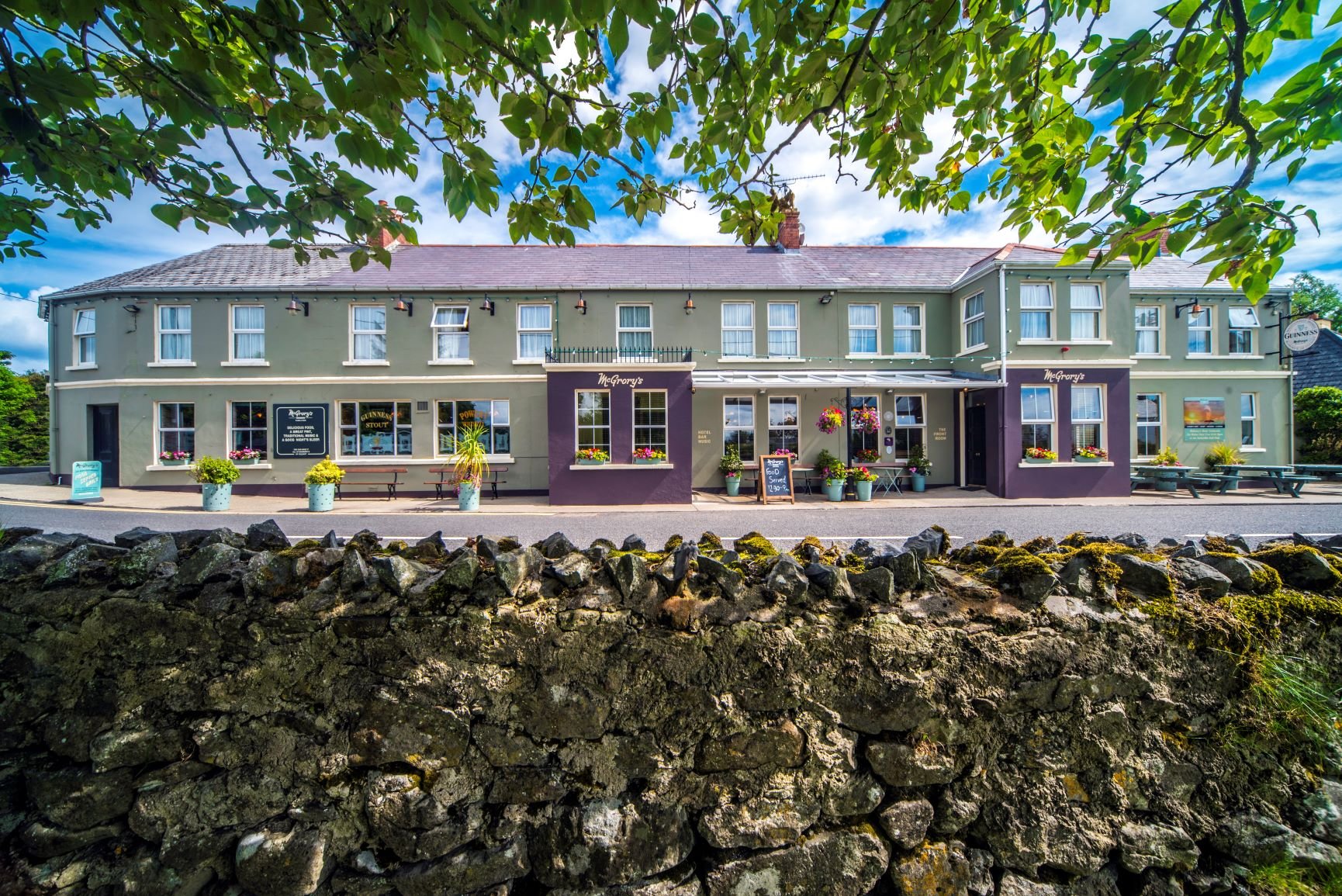 McGrory's Hotel-官方