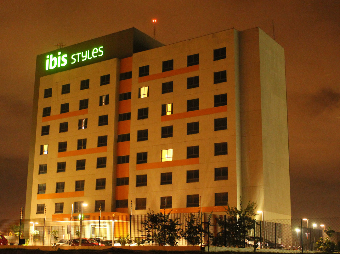 宜必思尚品博阿维斯塔岛酒店主图