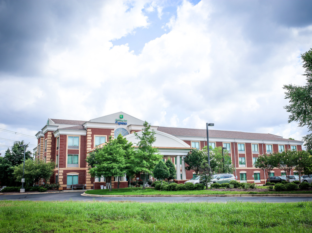 Holiday Inn Express & Suites Memphis/Germantown by IHG主图