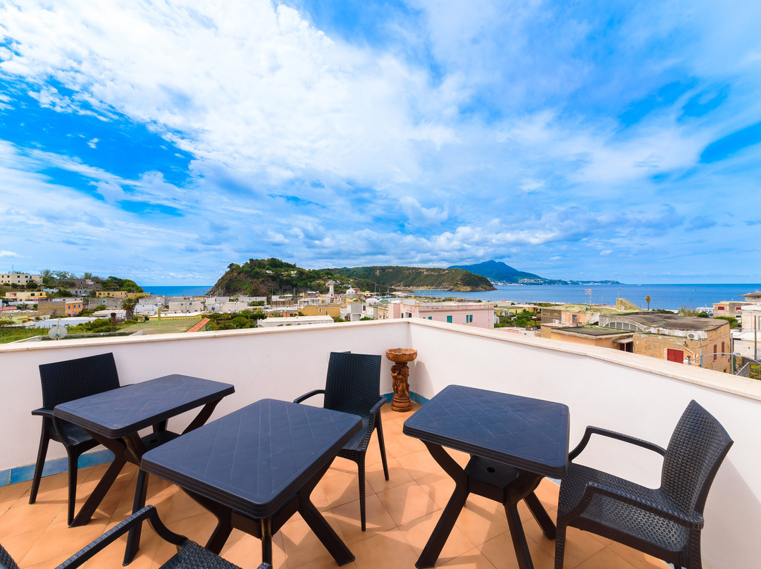 普罗奇达酒店住宿-Procida Hotel Celeste