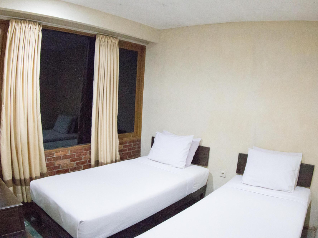 Hotel Lembah Safari