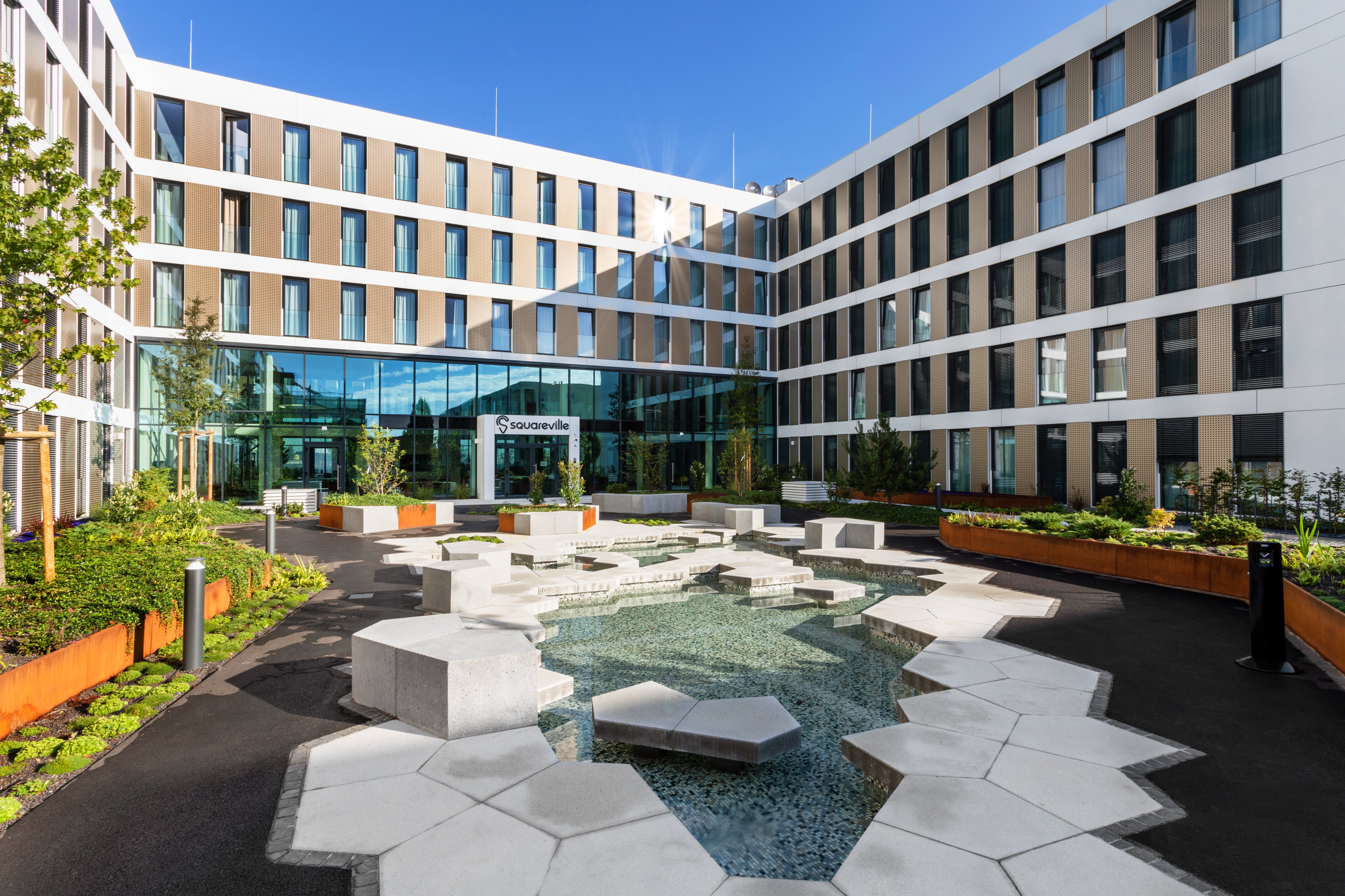 Squareville Munchen West-官方