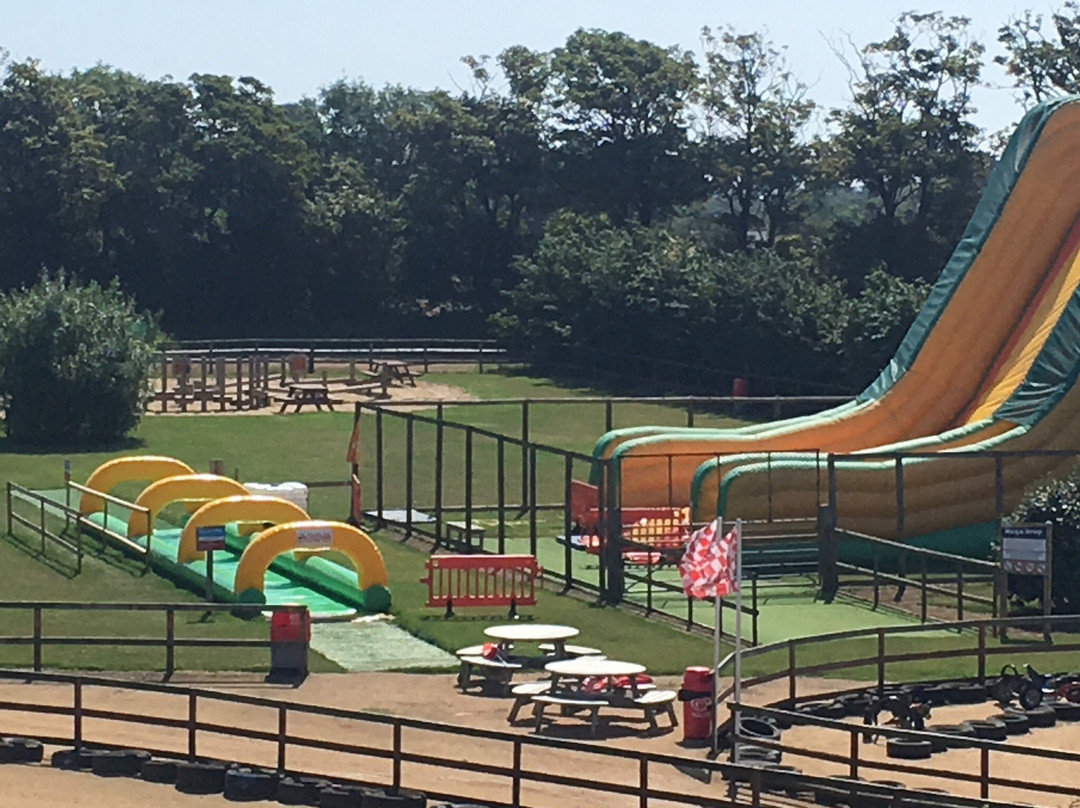 海峡群岛旅游景点-aMaizin! Adventure Park