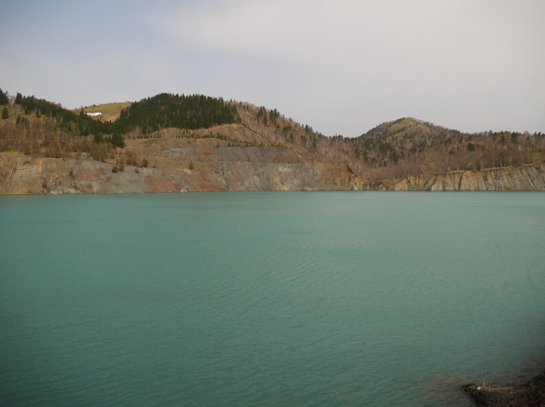 Blue Lakes景点图片