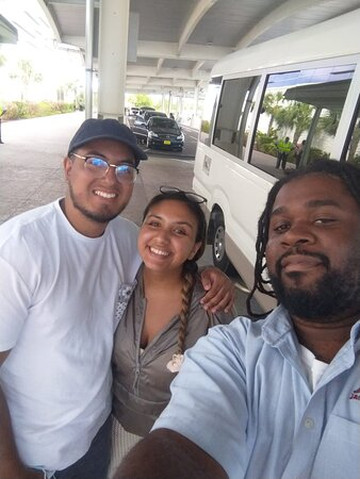 J&S Luxurious Services 242-拿骚必去景点