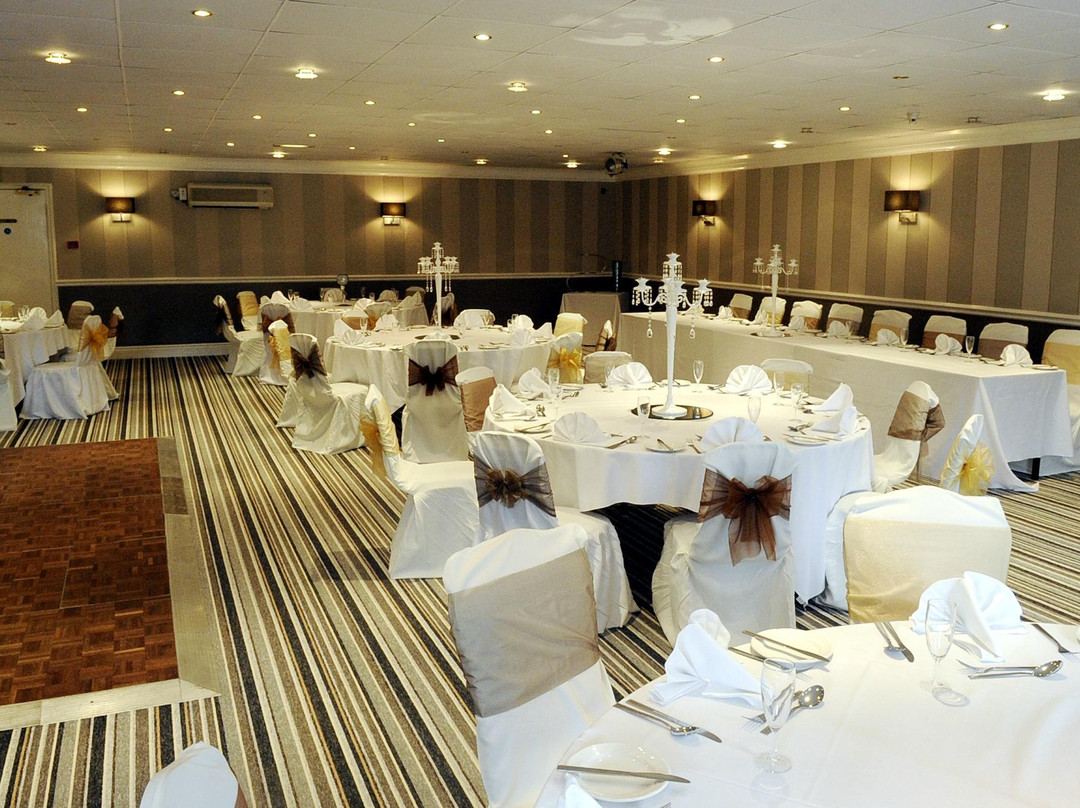 Fairways Lodge & Leisure Club