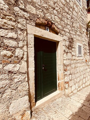 Tower of assumption of saint Mary-Rab Town必去景点