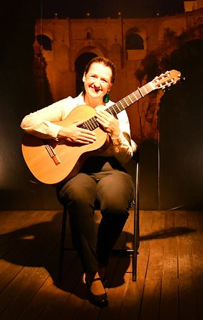 西莉亚莫拉莱斯传统吉他佛拉明哥表演景点图片