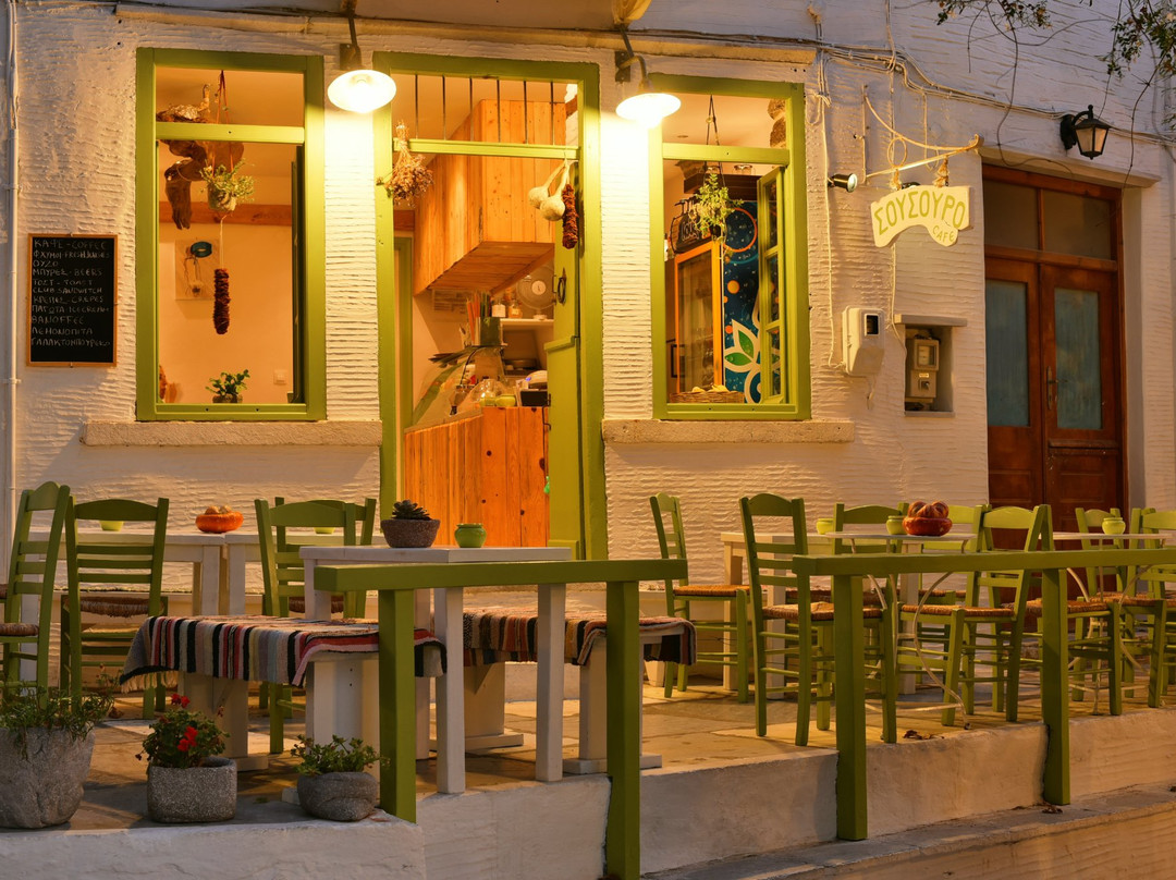 Ormos Panormou餐馆和美食-Sousouro Cafe