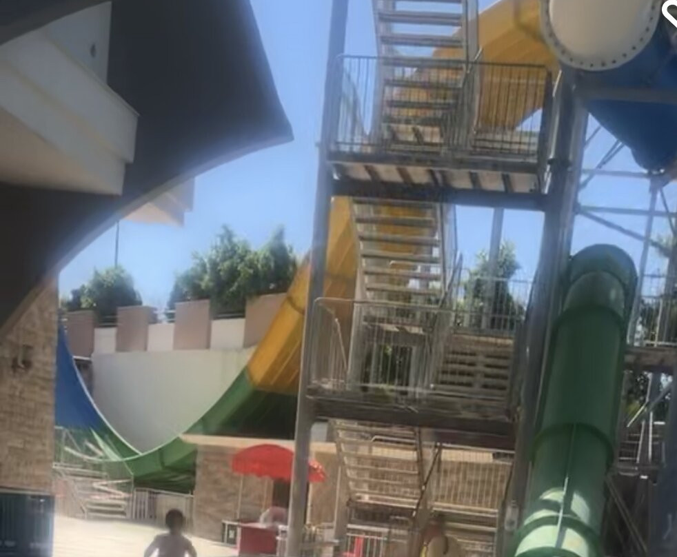 Ramada Resort Side主图