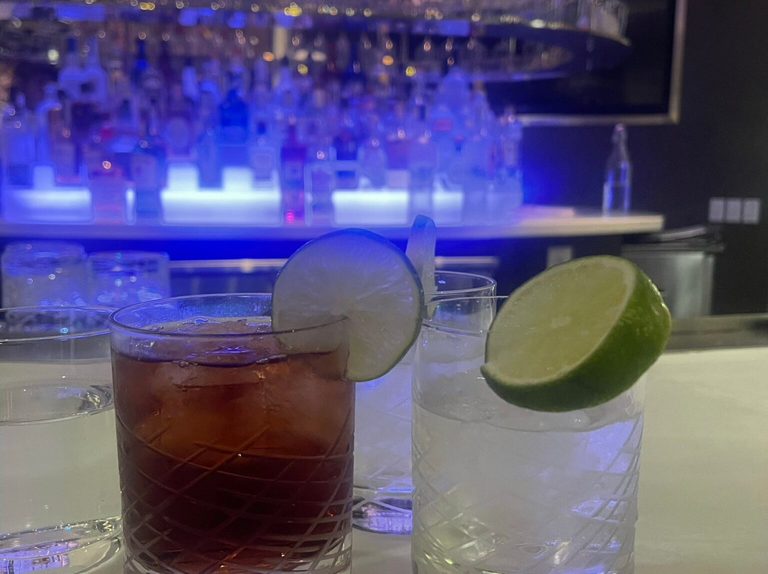 Figleaf Bar & Lounge