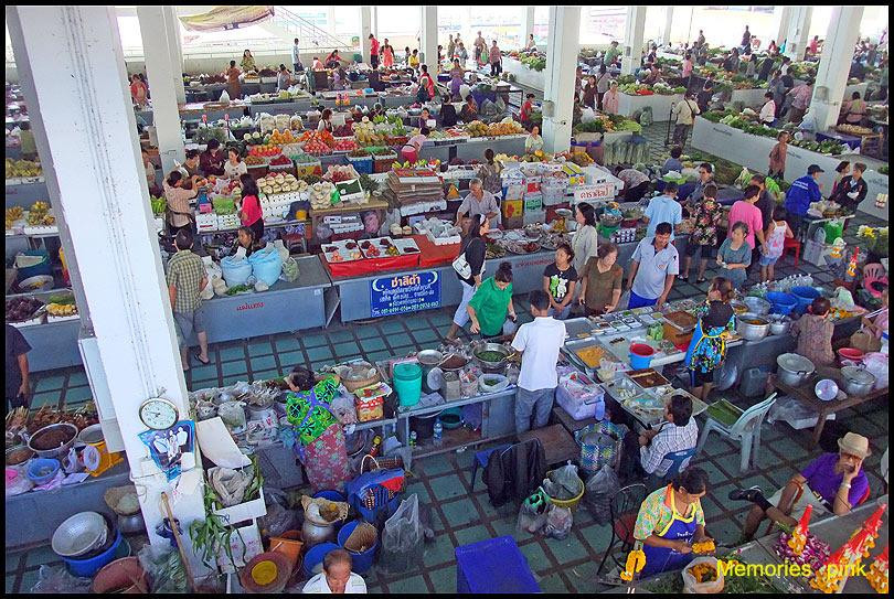 Talad Yai Morning Market景点图片
