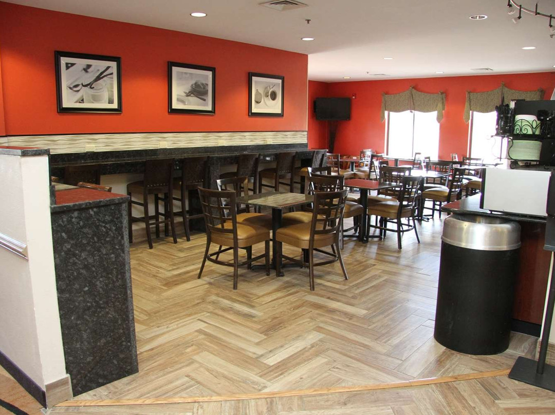 格林维尔贝斯特韦斯特普勒斯套房酒店主图