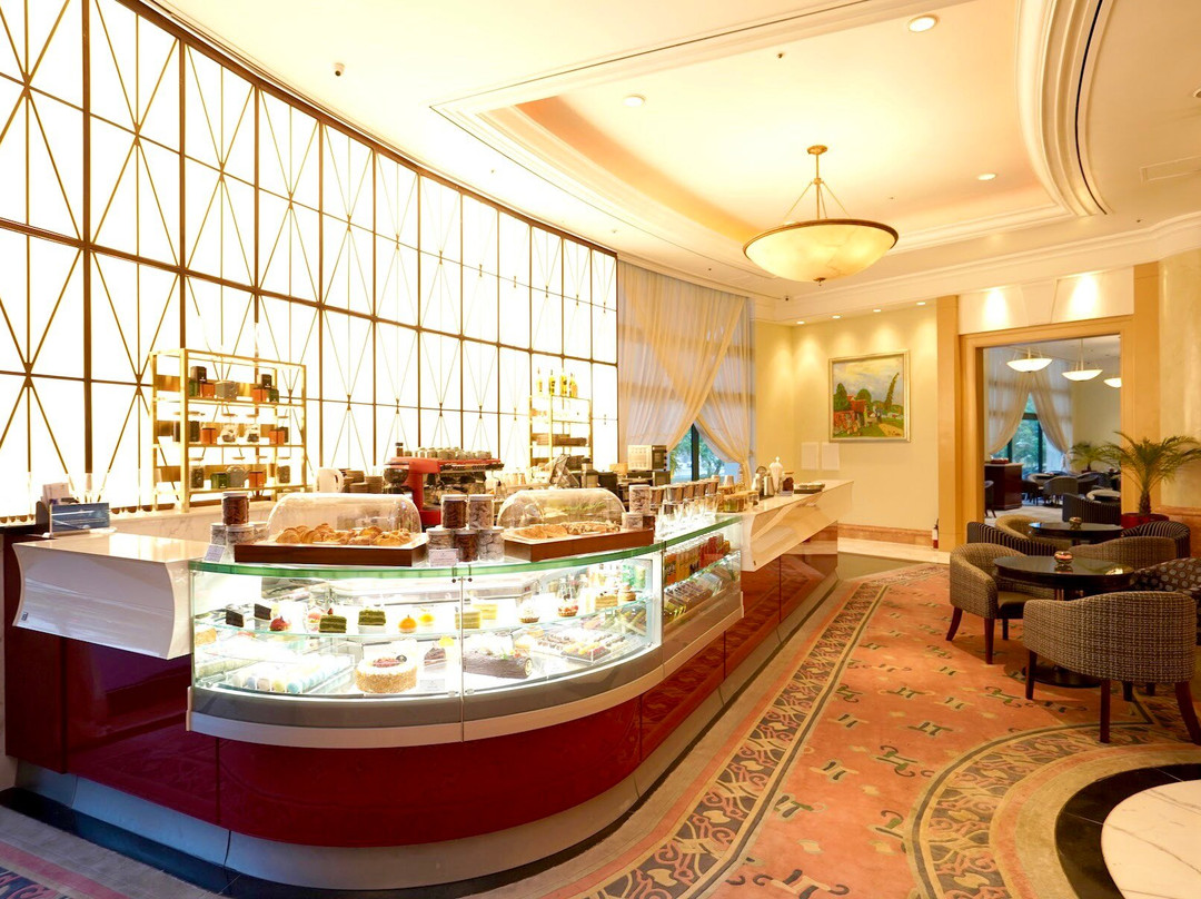 Palm Court Lobby Lounge