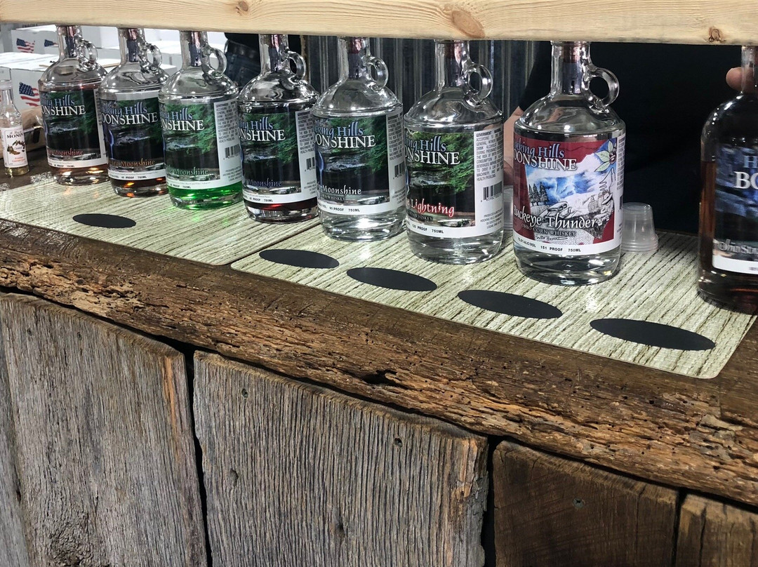 Hocking Hills Moonshine-洛根必去景点