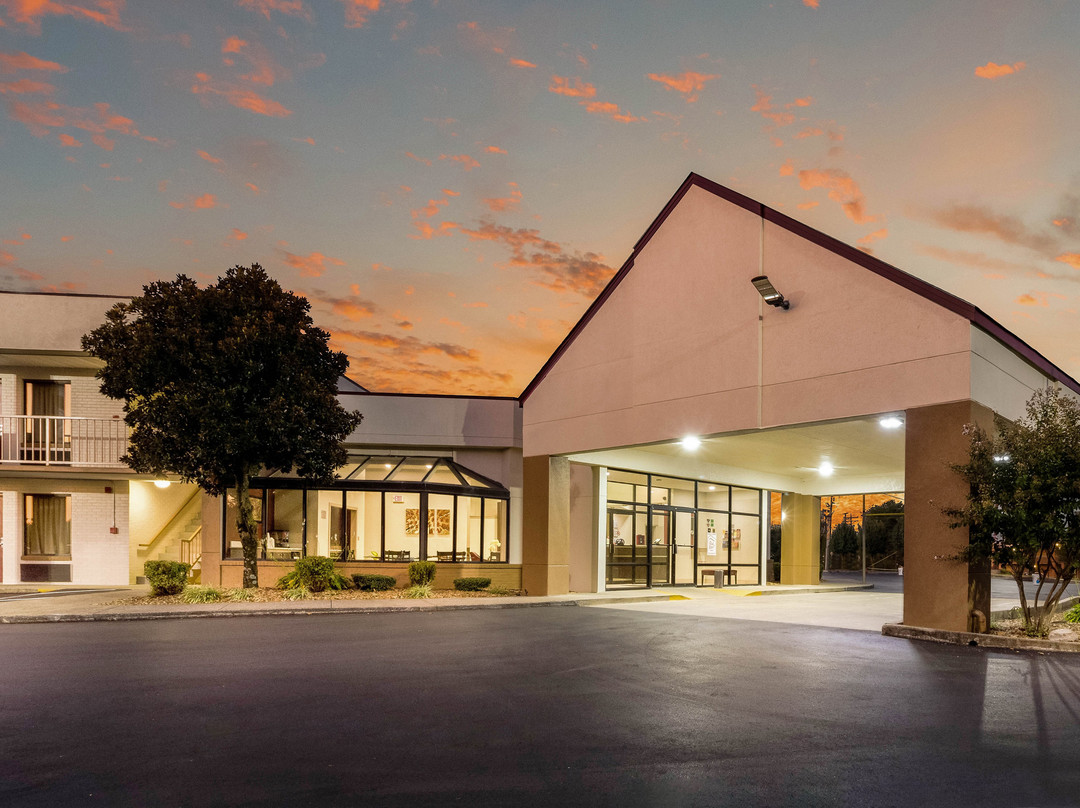 Red Roof Inn Clarksville主图