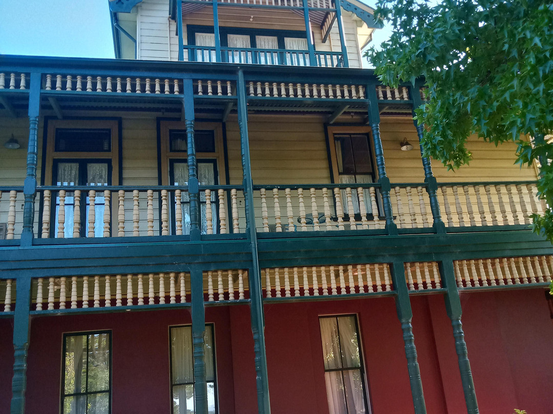 雷拉豪斯酒店主图