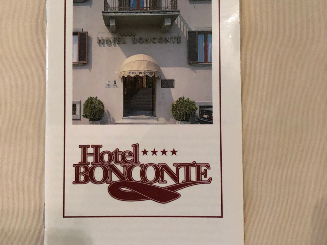 波肯特酒店主图