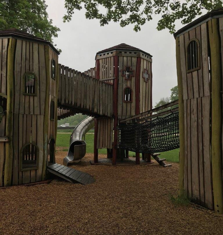 Spielplatz Im Schlobigpark-Zwickau必去景点
