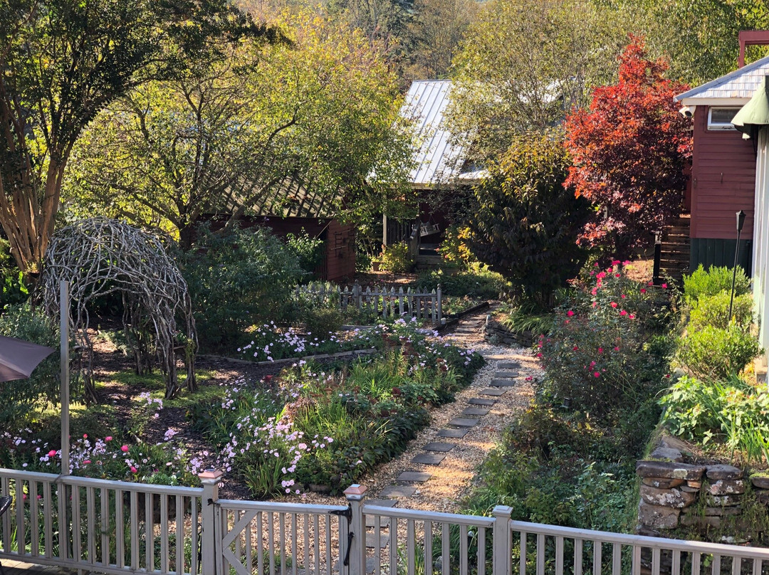 格伦艾拉斯普林斯旅馆主图