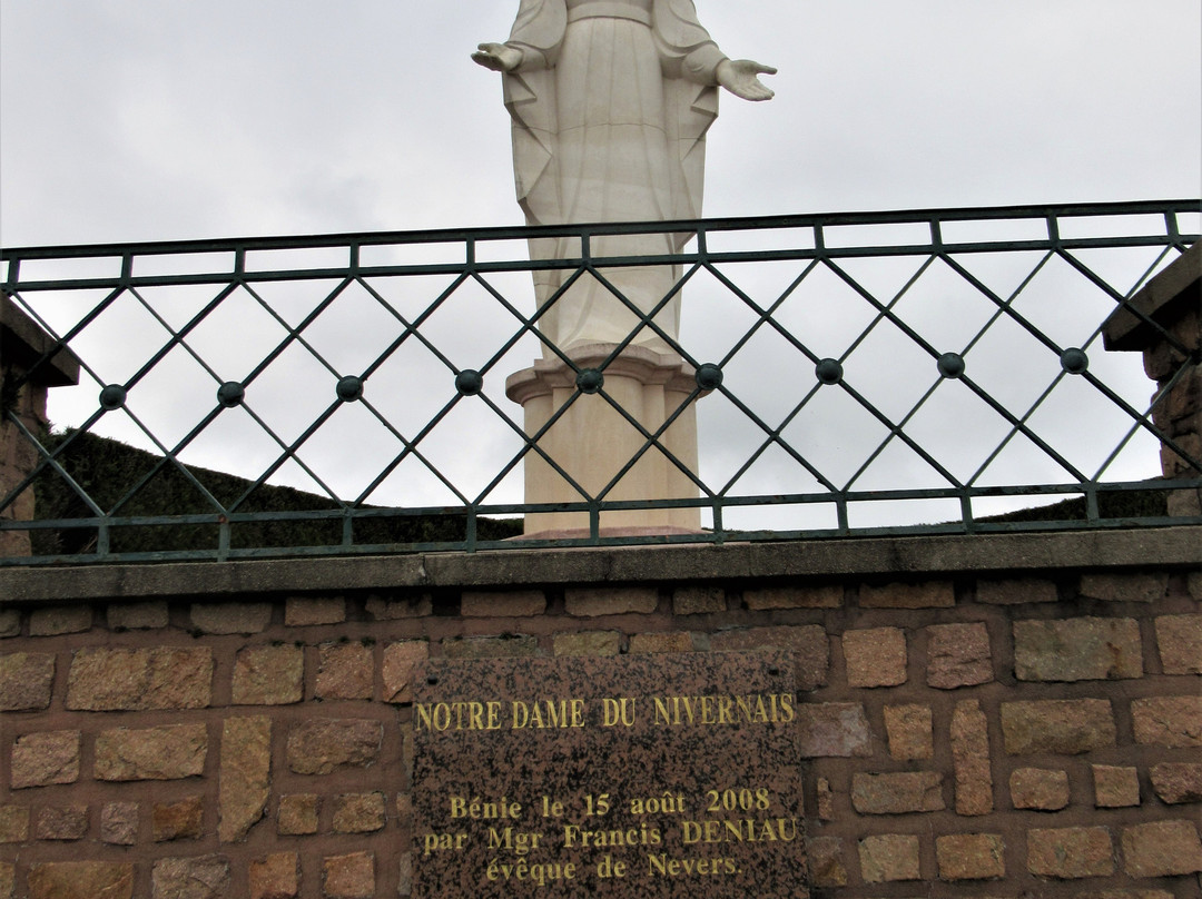 Notre-Dame du Nivernais景点图片