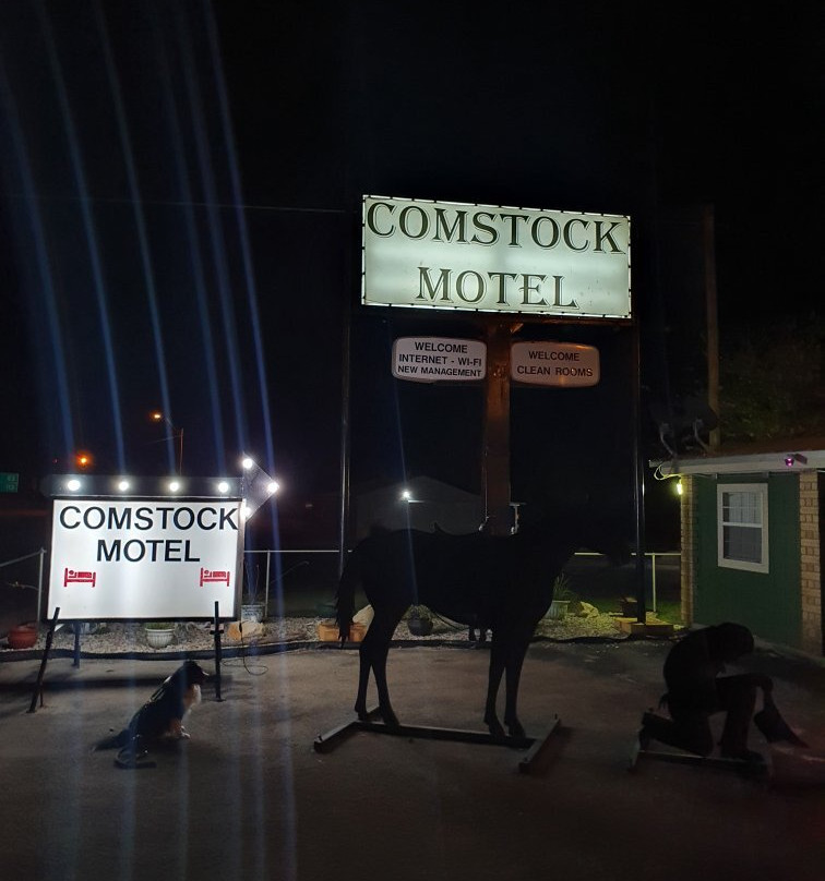 Comstock Motel主图